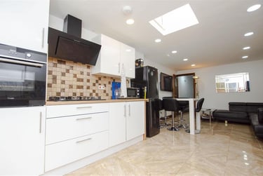 5 bed house, Holly Grove, Hubert Road, Selly Park, Birmingham, B296EQ - Image 3