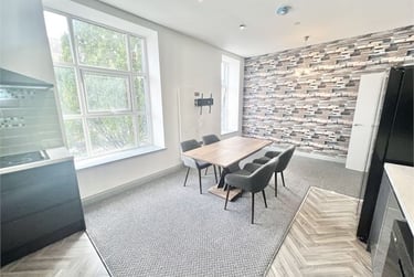 4 bed house, Walter Road, Mount Pleasant, Swansea, SA15RF - Image 7