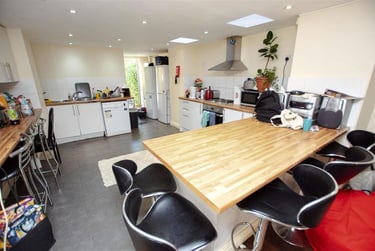 5 bed house, Heeley Road, Selly Park, Birmingham, B296EL - Image 2