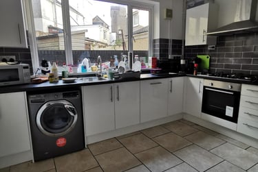 6 bed house, St Helens Road, Brynmill, Swansea, SA13UW - Image 3