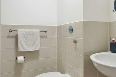 Ensuite Classic at Sky Blue Point, West Street, Far Gosford, Coventry, CV15EE - Image 6