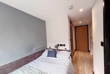 2 Bed Apartment at Luna, 301 St Albans Road, City Centre, Hatfield, AL109RH - Image 6