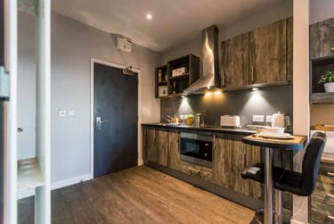 Gold Studio at Queens Court, 15 Queens Walk, City Centre, Reading, RG17QF - Image 2