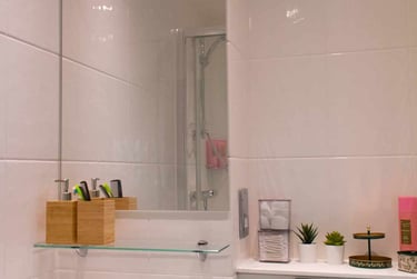 3 bed Penthouse at Queens Court, 15 Queens Walk, City Centre, Reading, RG17QF - Image 2