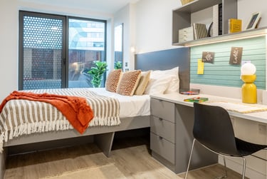 Studio Premium at Waterside, 58-62 Avon Street, City Centre, Bristol, BS20PX - Image 4