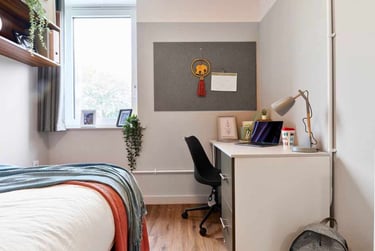 Ensuite Gold - Image 1