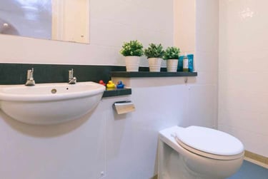 Apartment Classic 3 Bed at Pavilion Court, 1-54 Station Road West, Canterbury, CT28FE - Image 4