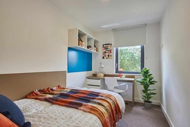 2 Bed Apartment - Image 1