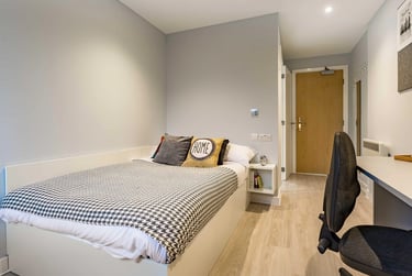 6 Bed Premium En-suite - Image 5