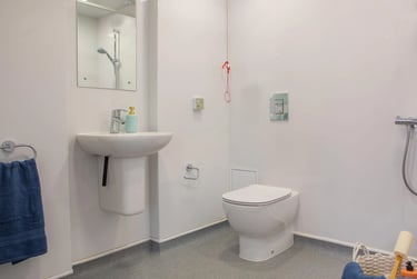 Deluxe Studio - Image 6