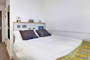 Ensuite Bronze - Image 1