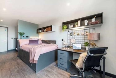 Club Plus Studio - Image 1