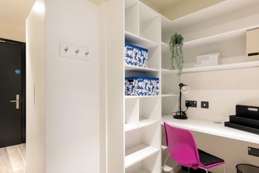 Classic Ensuite - Image 2