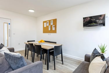 Premium En Suite - Image 8