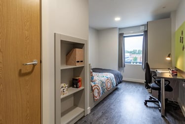 Premium En Suite - Image 4