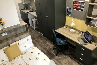 Premium Studio - Image 1