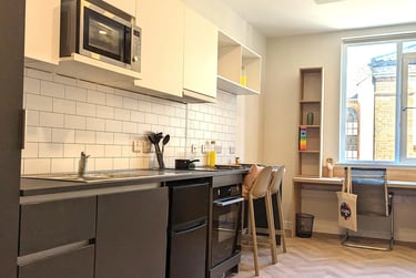 Classic Studio  at St Crispin's House, Duke Street, City Centre, Norwich, NR31PD - Image 8