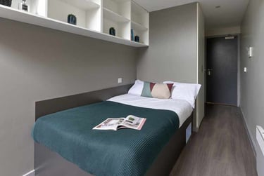 Ensuite Penthouse at Gosford Gate, 1 Far Gosford Street, Far Gosford, Coventry, CV15DH - Image 2