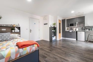 Deluxe Studio at Bentley House, 10 Moland Street, City Centre, Birmingham, B47AU - Image 1