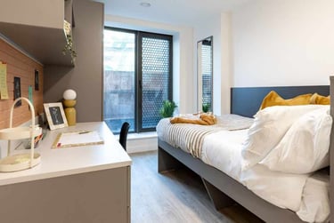 Ensuite Classic 8 Bed at Waterside, 58-62 Avon Street, City Centre, Bristol, BS20PX - Image 3