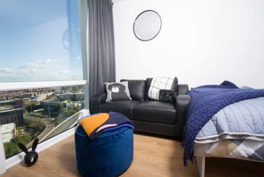 Penthouse Deluxe Studio with City View at CODE Fairfax Street, Fairfax Street, Warwick, CV15GA - Image 7