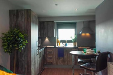 3 bed Penthouse at Queens Court, 15 Queens Walk, City Centre, Reading, RG17QF - Image 3