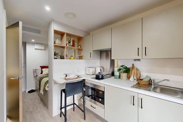 Deluxe Studio at Crown Place, 75 Lancaster Street, City Centre, Birmingham, B47FN - Image 2