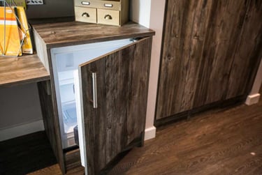 Gold En-suite - Image 2