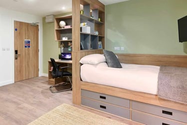 Studio Premium at Southampton Crossings, Cumberland Place, Portswood, Southampton, SO152YU - Image 1