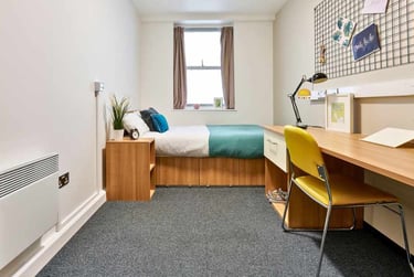 Shared Apartment Classic at Northernhay House, Northernhay Place, Central, Exeter, EX43RY - Image 1