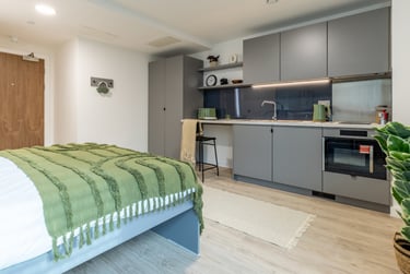Studio Premium at Waterside, 58-62 Avon Street, City Centre, Bristol, BS20PX - Image 7