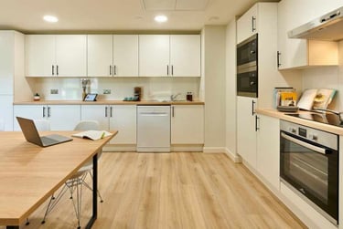 Ensuite Gold at 17a Christchurch Road, 17a Christchurch Road, City Centre, Bournemouth, BH13LF - Image 6