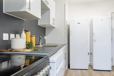 Classic En Suite - Image 11