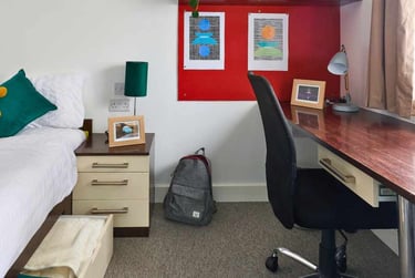 Ensuite Premium at Heantun Point, 1 Culwell Street, City Centre, Wolverhampton, WV100JT - Image 2