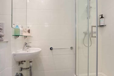 Studio Premium - Image 7