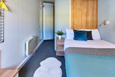 Ensuite Premium at Trust House, Salem Place, St Thomas, Exeter, EX46TZ - Image 1