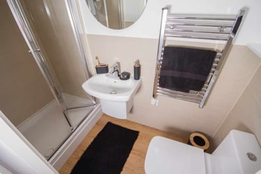 Silver River Studio, Floors 7-8 at CODE Students, 40-72 Western Road, Bede Park, Leicester, LE30GH - Image 7