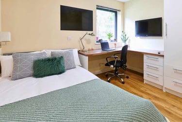 Studio Premium at The Hub, 21-25 South Lambeth Road, Vauxhall, London, SW81SU - Image 1