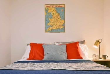 Apartment Classic 1-bed Balcony - Image 5