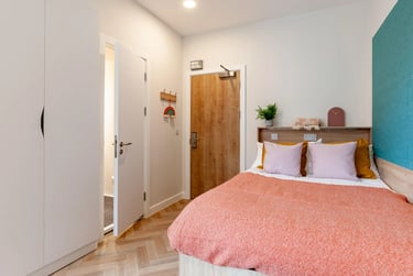 Deluxe Ensuite  - Image 3