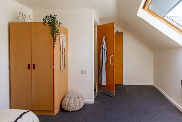 Premium En Suite at Park Court, 50 Park Street, City Centre, Lincoln, LN11UR - Image 4