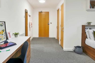 Ensuite Premium at Sky Blue Point, West Street, Far Gosford, Coventry, CV15EE - Image 4