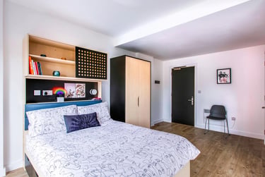 Deluxe En Suite - Image 1