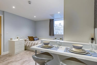 7 Bed Premium Studio - Image 6