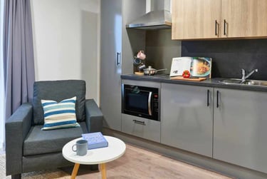 Studio Deluxe at Southampton Crossings, Cumberland Place, Portswood, Southampton, SO152YU - Image 2