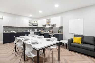 Standard En Suite at Belaton House, 130 Holdenhurst Road, Central, Bournemouth, BH88AW - Image 4