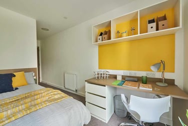 5 Bed En-suite at Grand Felda House, Empire Way, Wembley, London, HA90EF - Image 1