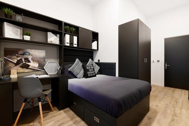 Premium En Suite - Image 1