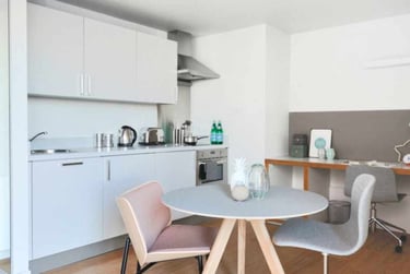 Apartment One Bed at Host Kings Cross, 25-27 Canal Reach, King's Cross, London, N1C4DD - Image 5