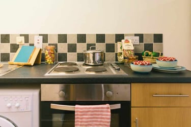 Apartment Classic 4 Bed at Pavilion Court, 1-54 Station Road West, Canterbury, CT28FE - Image 2